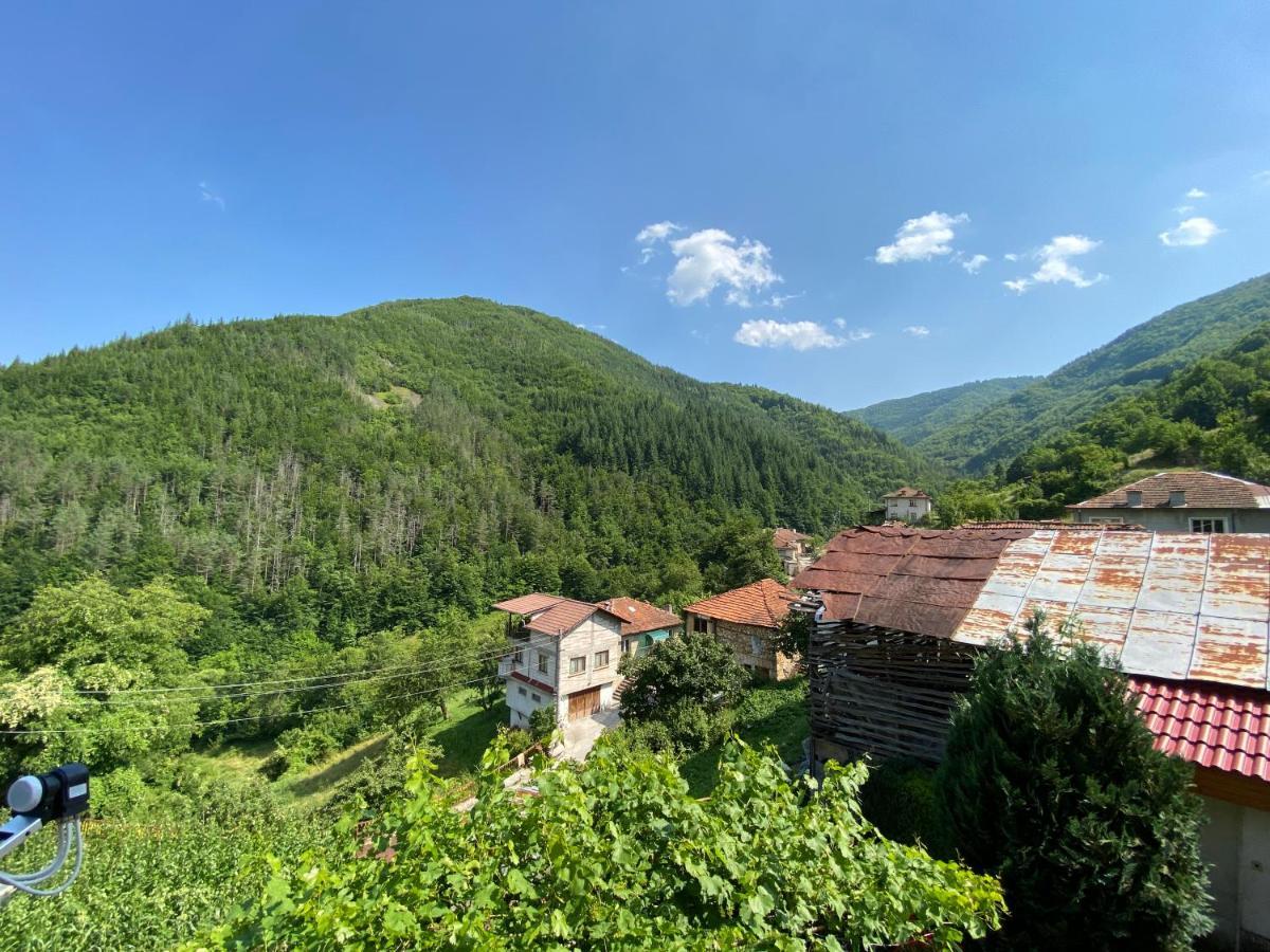 Къща За Гости Хаджиевата Къща Smolyan Exterior foto